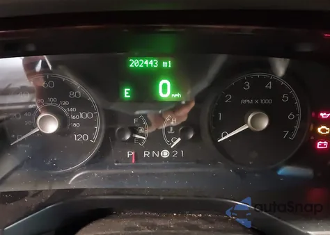 2007 Lincoln Town Car Signature из США, поврежденный, VIN 1LNHM81W17Y636586